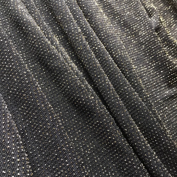 NWT Black & subtle gold dress - Dynamite - size M - Picture 4 of 11